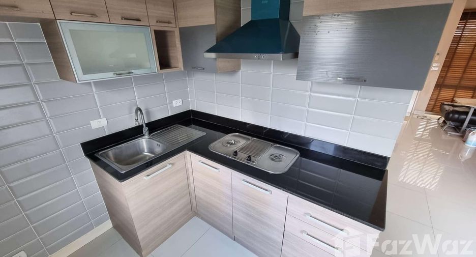 Продажа и аренда 3 спальни таунхаус в Пхра Кханонг, Бангкок