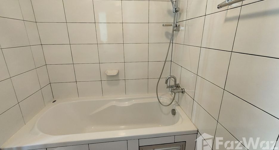 Аренда 2 спальни кондо в Банг Ламунг, Чонбури