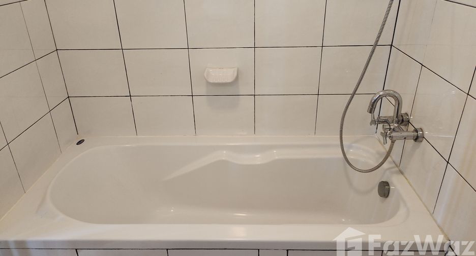 Аренда 2 спальни кондо в Банг Ламунг, Чонбури
