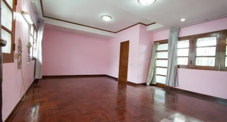 出售 和 出租 4 卧室 独立屋 在 Lat Phrao, 曼谷