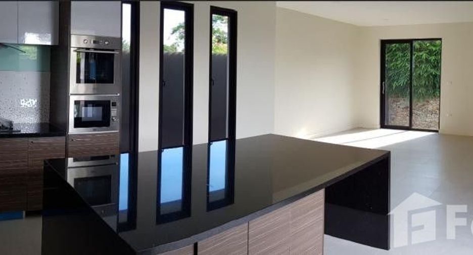 À vendre 4 chambres villa à Bang Lamung, Chonburi
