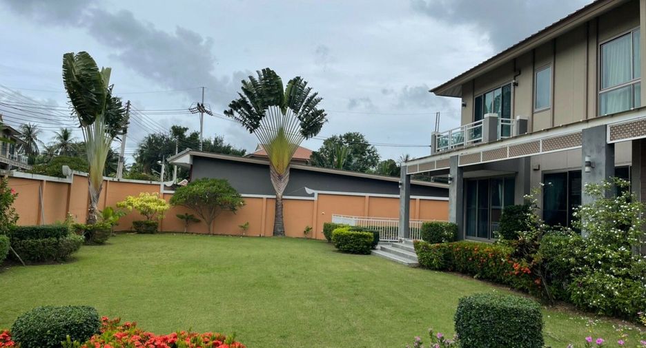 For rent 4 bedrooms villa in Bang Lamung, Chonburi