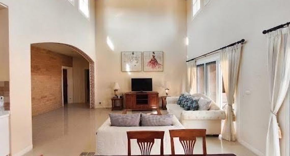 Haus zur Miete mit 3 Zimmer in Bang Lamung, Chonburi