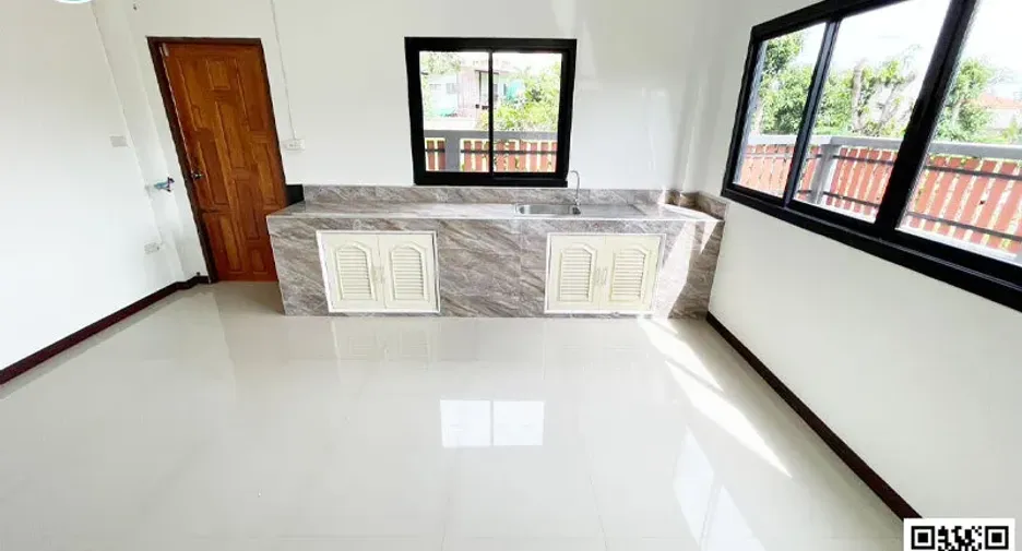 For sale 2 bedrooms townhouse in Mueang Uttaradit, Uttaradit