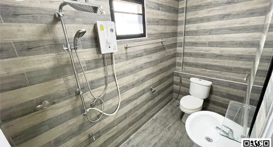For sale 2 bedrooms townhouse in Mueang Uttaradit, Uttaradit