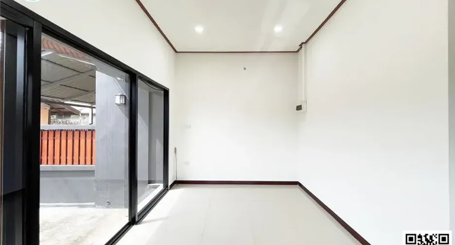 For sale 2 bedrooms townhouse in Mueang Uttaradit, Uttaradit