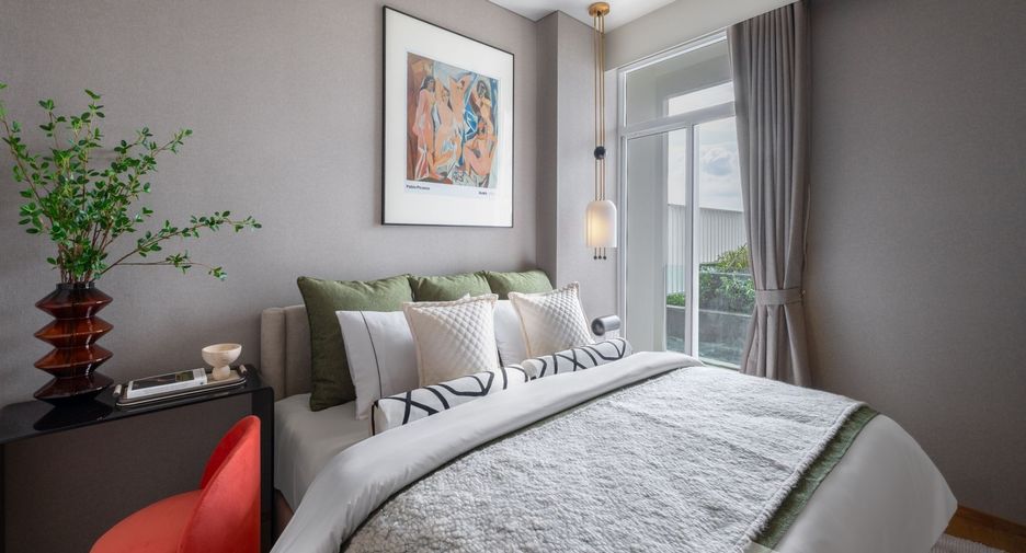 For sale 3 bedrooms condo in Khlong Toei, Bangkok