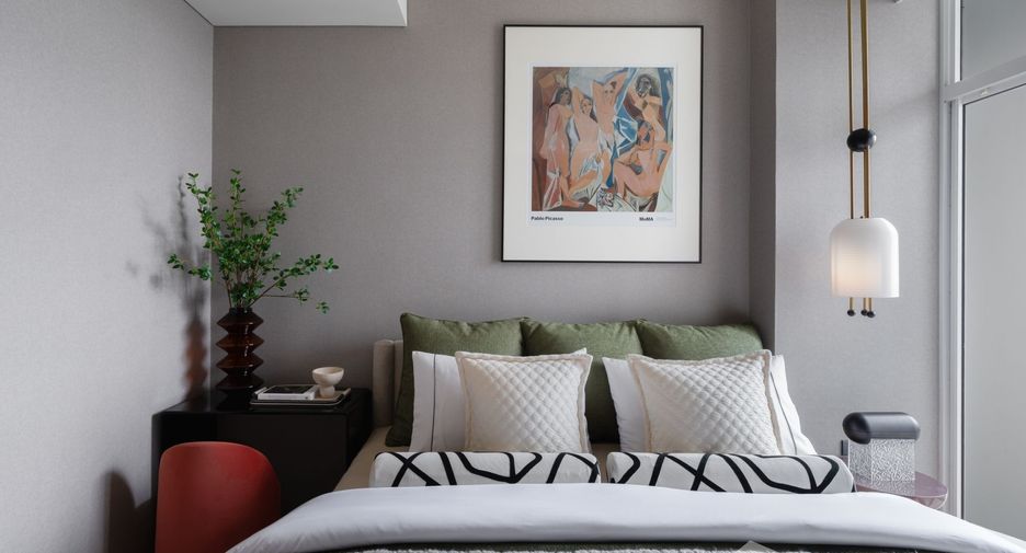 For sale 3 bedrooms condo in Khlong Toei, Bangkok