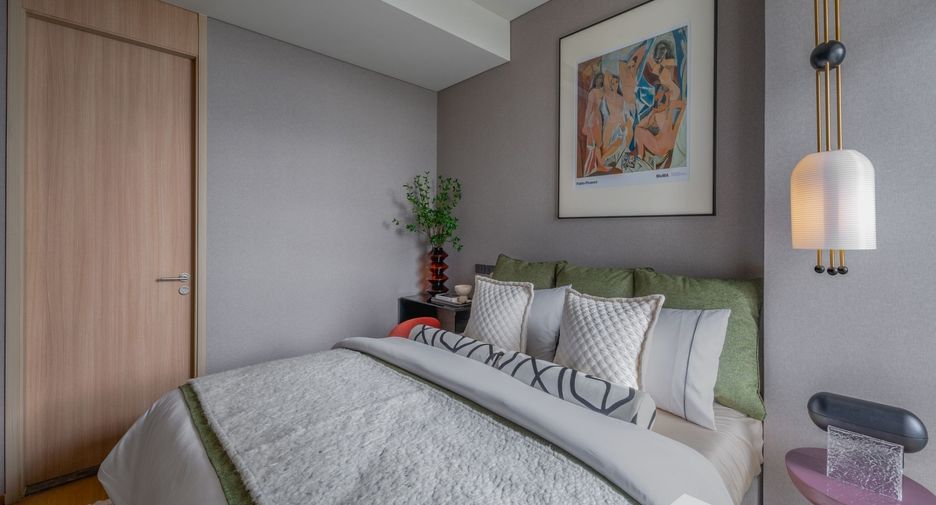 For sale 3 bedrooms condo in Khlong Toei, Bangkok