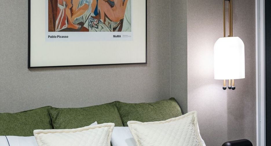 For sale 3 bedrooms condo in Khlong Toei, Bangkok