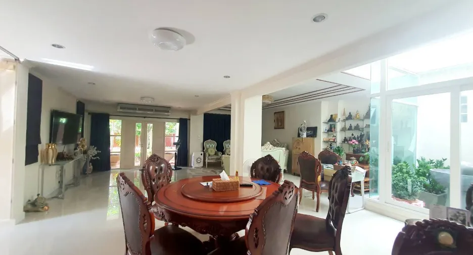 For sale 6 bedrooms house in Mueang Phuket, Phuket