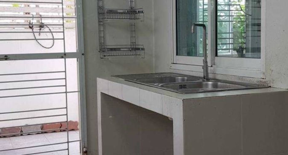 Haus zum Kauf mit 4 Zimmer in Si Racha, Chonburi