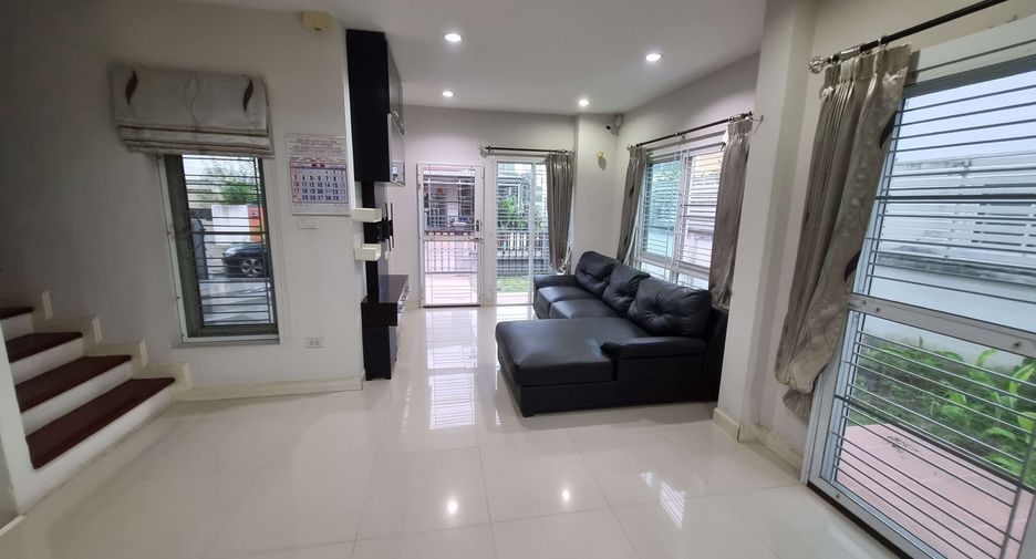 Haus zum Kauf mit 4 Zimmer in Si Racha, Chonburi