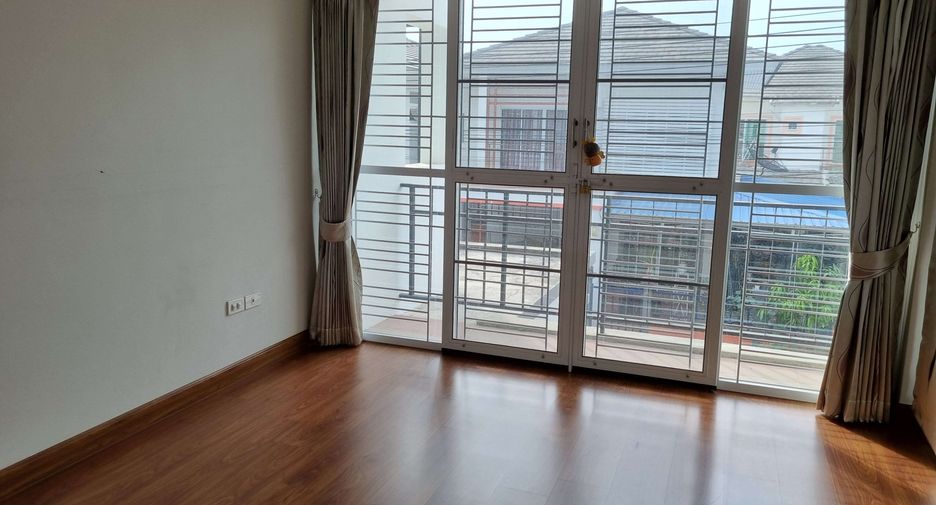 Haus zum Kauf mit 4 Zimmer in Si Racha, Chonburi