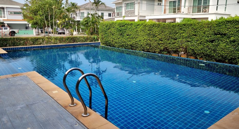 Haus zum Kauf mit 4 Zimmer in Si Racha, Chonburi