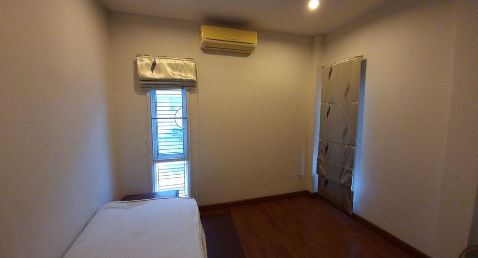 Haus zum Kauf mit 4 Zimmer in Si Racha, Chonburi