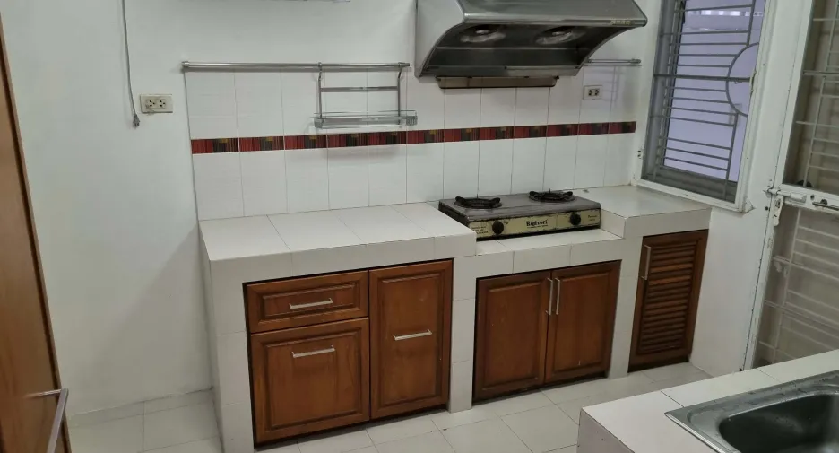Haus zum Kauf mit 4 Zimmer in Si Racha, Chonburi