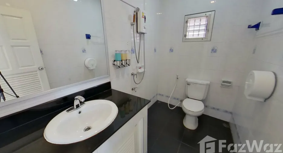 Villa en venta y en alquiler de 7 habitaciones en Bang Lamung, Chonburi