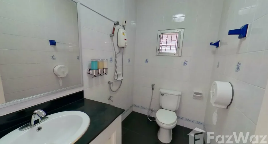 Villa en venta y en alquiler de 7 habitaciones en Bang Lamung, Chonburi