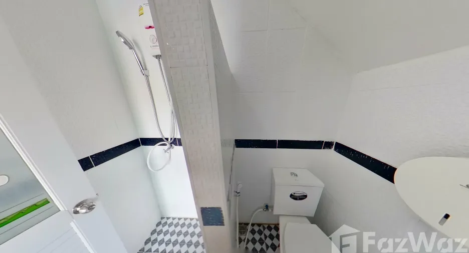 Villa en venta y en alquiler de 7 habitaciones en Bang Lamung, Chonburi