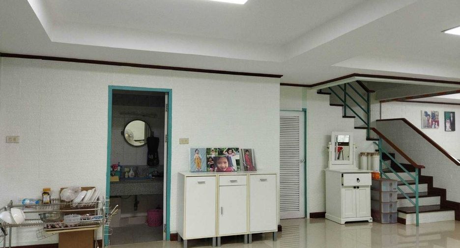 For sale 3 bedrooms townhouse in Sai Mai, Bangkok