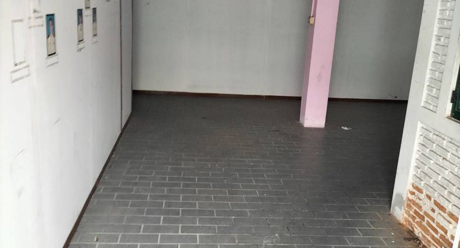 Local comercial en venta y en alquiler en Lam Luk Ka, Pathum Thani