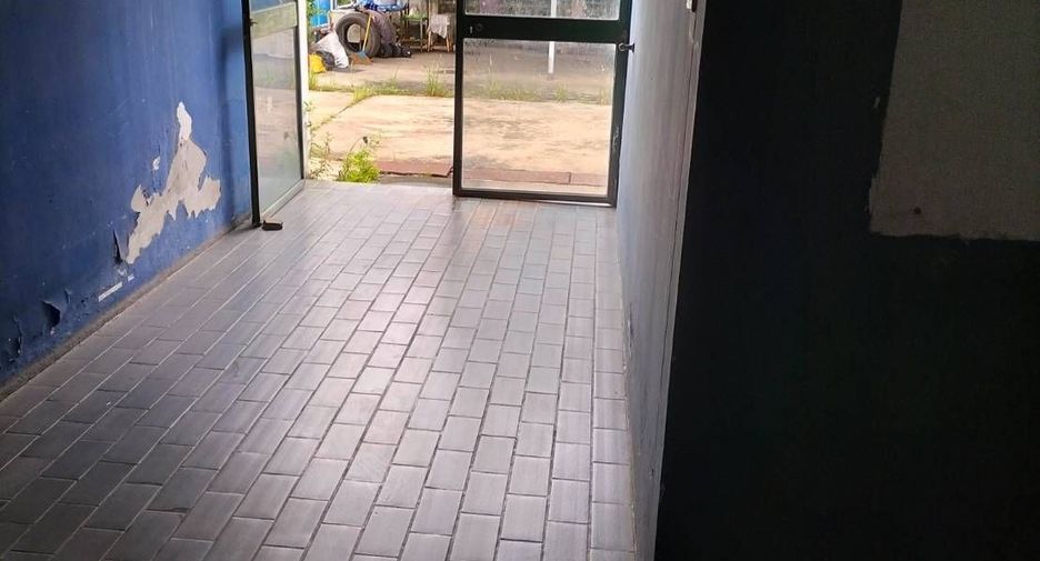 Local comercial en venta y en alquiler en Lam Luk Ka, Pathum Thani