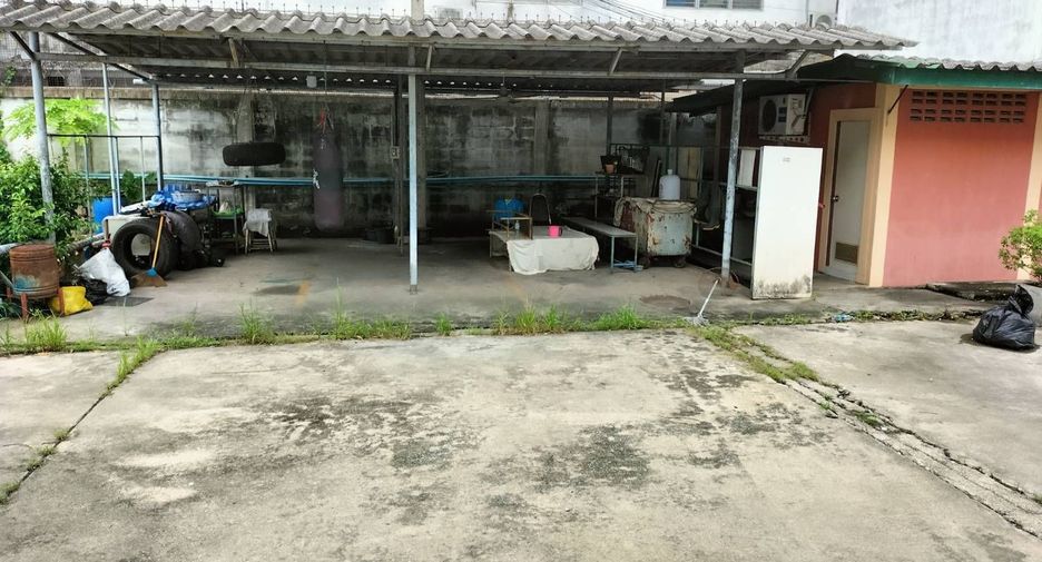 Local comercial en venta y en alquiler en Lam Luk Ka, Pathum Thani