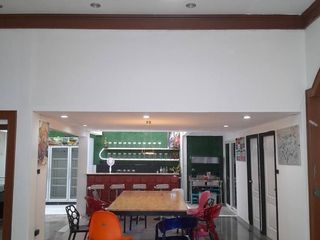 Reihenhaus zum Kauf und zur Miete mit 8 Zimmer in Huai Khwang, Bangkok