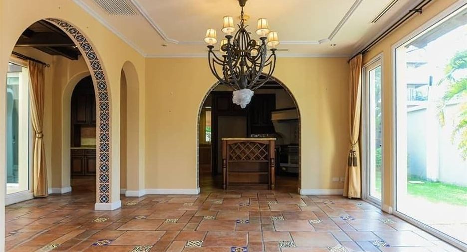Casa en venta de 3 habitaciones en Bang Phli, Samut Prakan