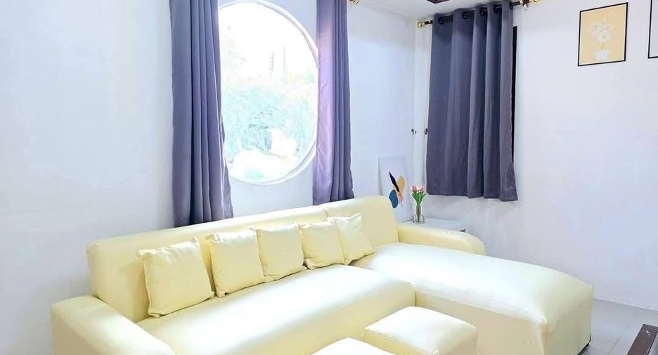 For rent 4 bedrooms villa in Huay Yai, Pattaya