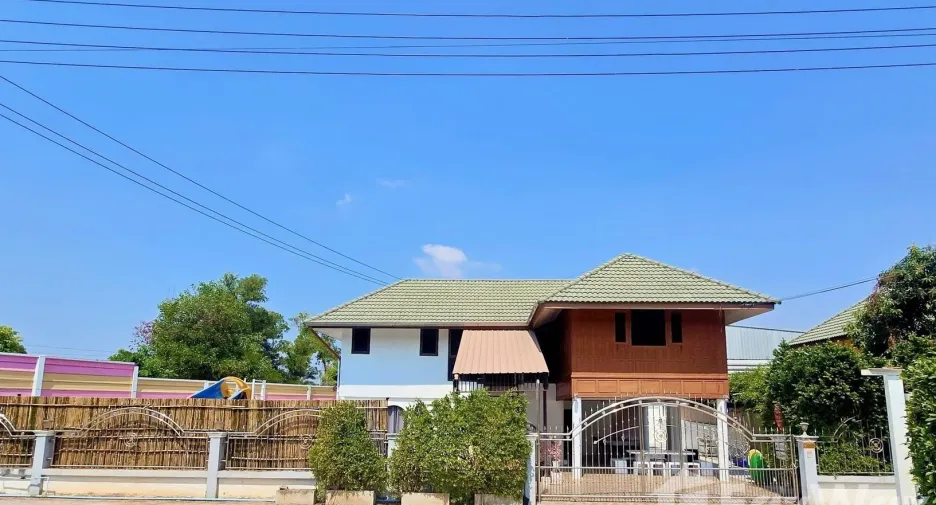 For rent 4 bedrooms villa in Huay Yai, Pattaya