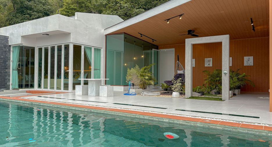 For sale 3 bedrooms villa in Thalang, Phuket