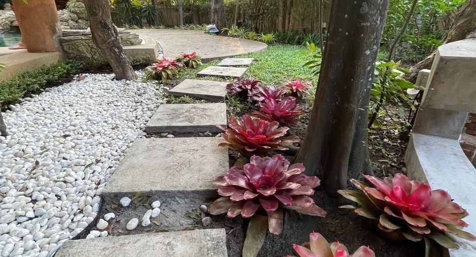 Villa en alquiler de 4 habitaciones en Bang Lamung, Chonburi