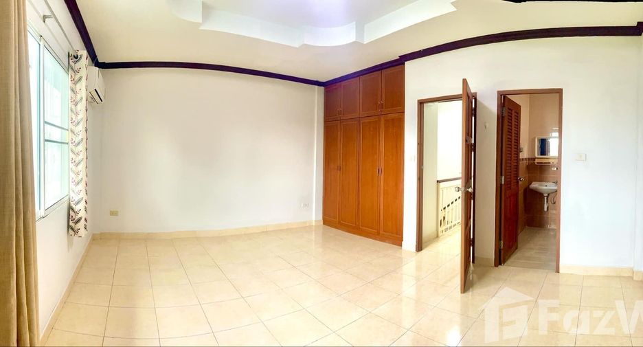 Casa adosada en venta de 2 habitaciones en Bang Lamung, Chonburi