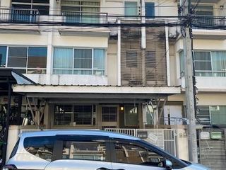 Reihenhaus zum Kauf mit 3 Zimmer in Bang Phli, Samut Prakan