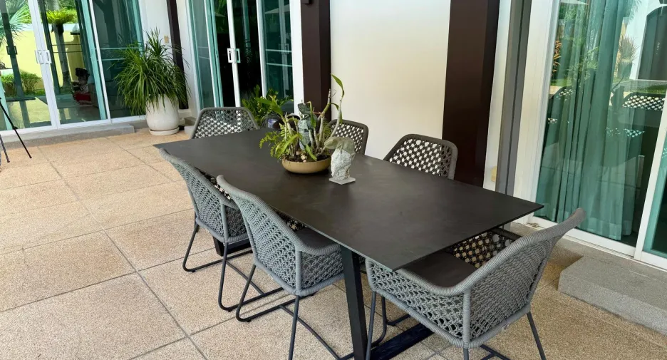 For sale 4 bedrooms villa in Thalang, Phuket