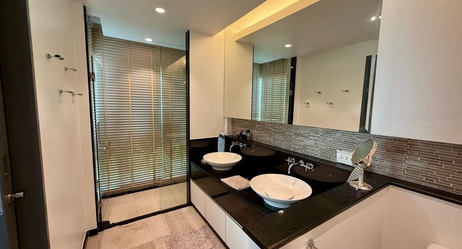 For sale 4 bedrooms villa in Thalang, Phuket