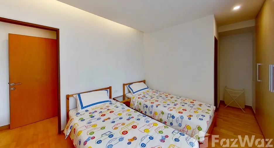 For rent and for sale 3 bedrooms condo in Phra Khanong, Bangkok