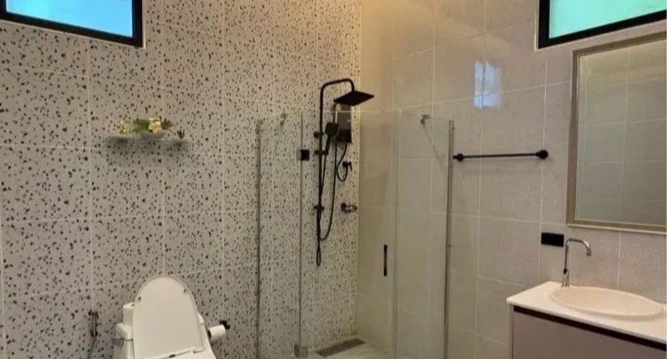 For rent 2 bedrooms house in Mueang Phuket, Phuket