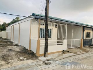 出售 2 卧室 联排别墅 在 Mueang Rayong, Rayong