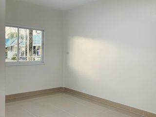 出售 2 卧室 联排别墅 在 Mueang Rayong, Rayong