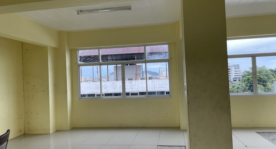 For rent 7 bedrooms retail Space in Mueang Phuket, Phuket