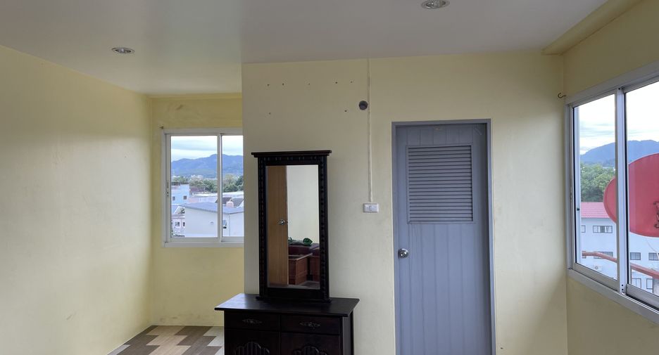 For rent 7 bedrooms retail Space in Mueang Phuket, Phuket