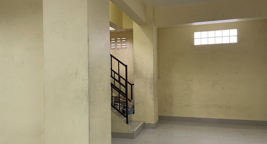 For rent 7 bedrooms retail Space in Mueang Phuket, Phuket