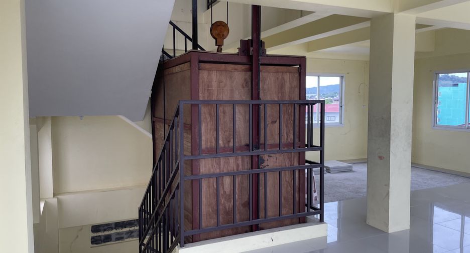 For rent 7 bedrooms retail Space in Mueang Phuket, Phuket