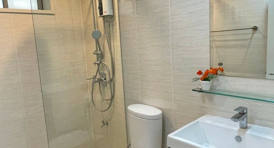 For rent 4 bedrooms villa in Bang Lamung, Chonburi
