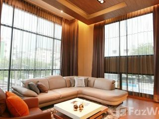 For sale 5 ベッドルーム house in Din Daeng, Bangkok