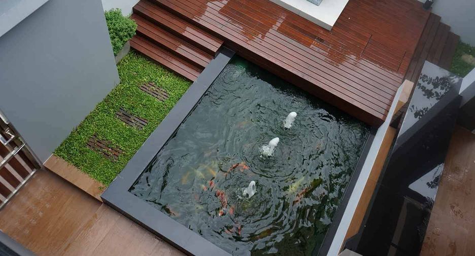 For sale 5 bedrooms house in Din Daeng, Bangkok