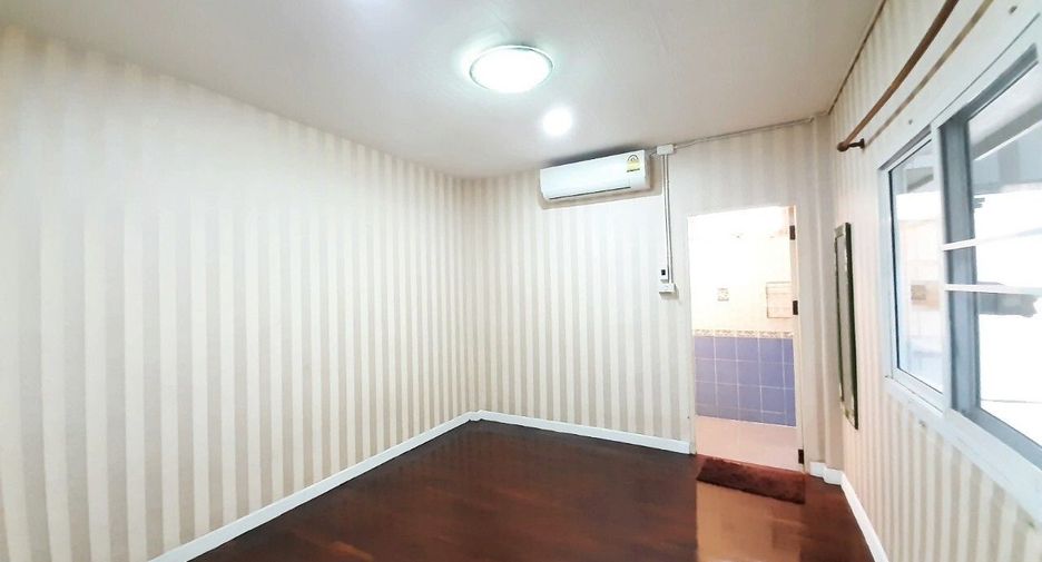 For sale 5 bedrooms house in Bueng Kum, Bangkok